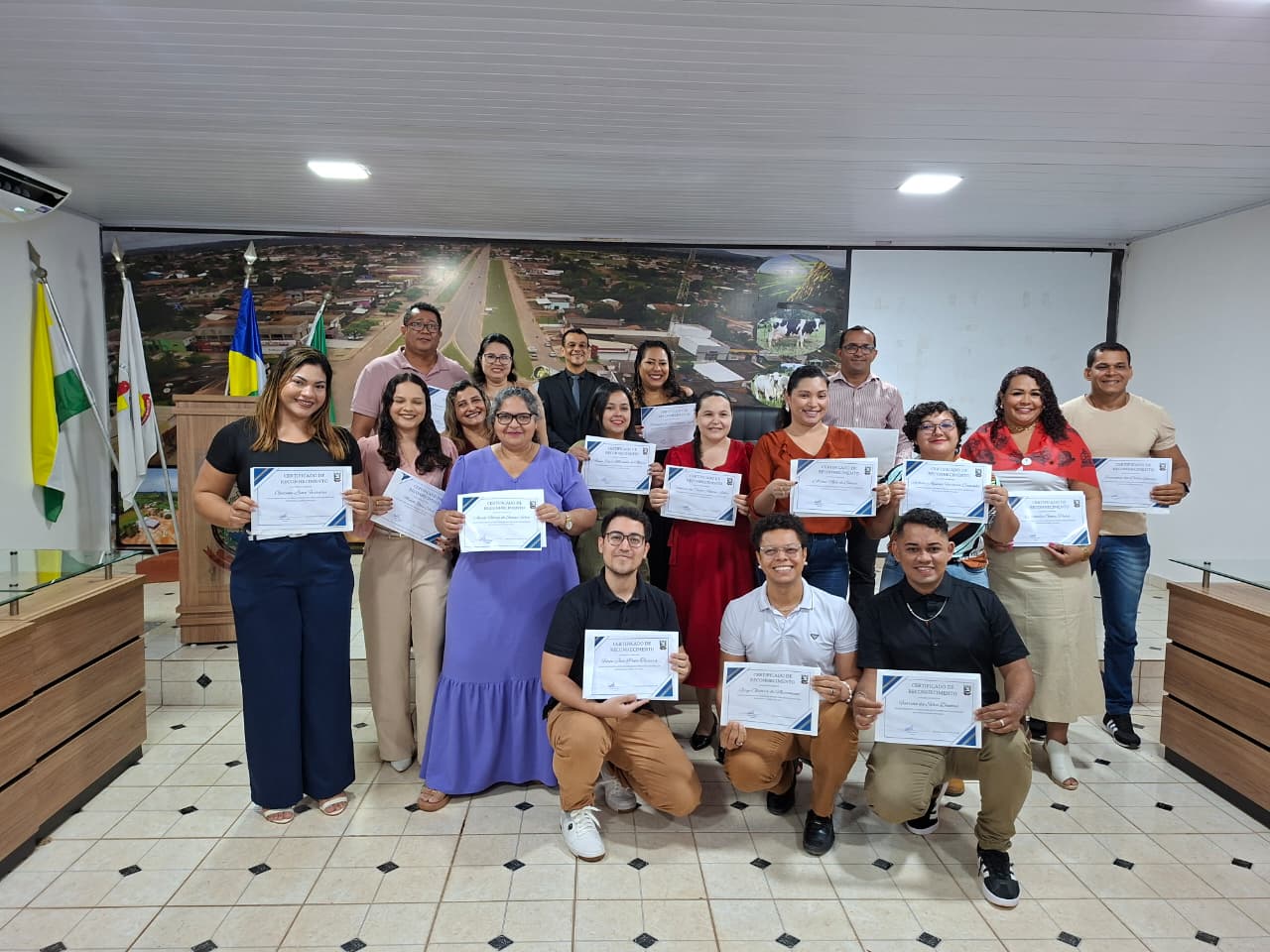 CÂMARA DE VEREADORES DE NOVA MAMORÉ REALIZA SESSÃO SOLENE EM HOMENAGEM A PROFISSIONAIS DA SAÚDE E DO CUIDADO HUMANO