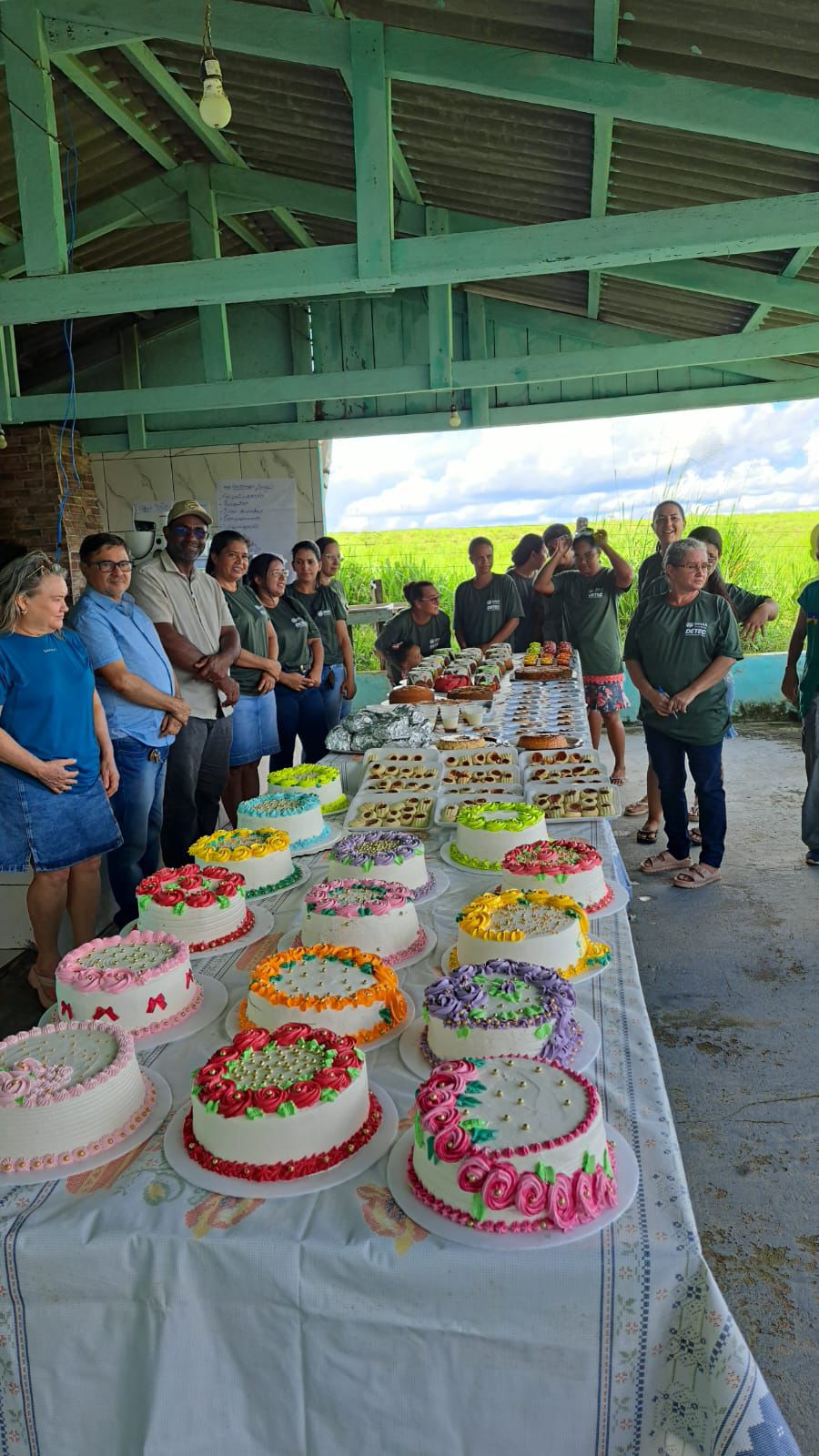 ENCERRAMENTO DE CURSO DE CONFEITARIA FORTALECE PARCERIA ENTRE SENAR, PRODUTORES RURAIS E CÂMARA MUNICIPAL DE NOVA MAMORÉ