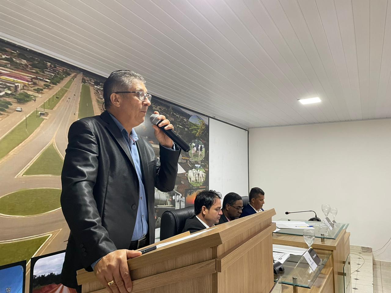 VEREADOR CLAUDIOMIR RODRIGUES DESTACA AVANÇOS NAS CIRURGIAS OFTALMOLÓGICAS, INFRAESTRUTURA E DEBATE DO PCCR