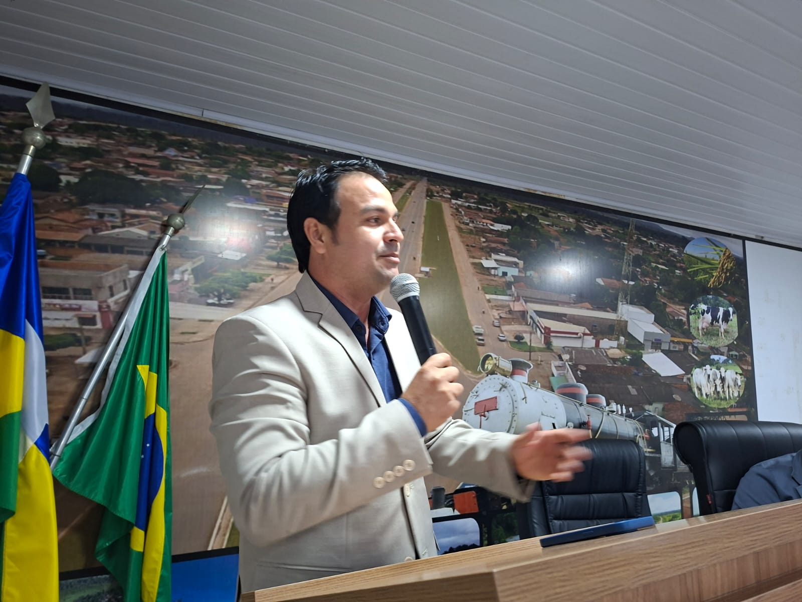 VEREADOR JEFFERSON CLÍMACO DESTACA RECURSOS PARA SAÚDE, HOMENAGEIA GUAJARÁ-MIRIM E ANUNCIA CORRIDA EM PROL DAS MÃES