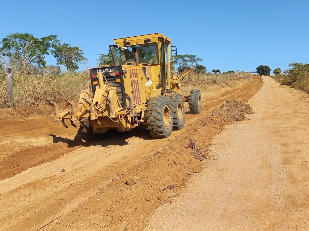 VEREADORES SOLICITAM ENVIO DE MOTONIVELADORAS PARA MANUTENÇÃO DAS VIAS URBANAS EM DISTRITOS DE NOVA MAMORÉ